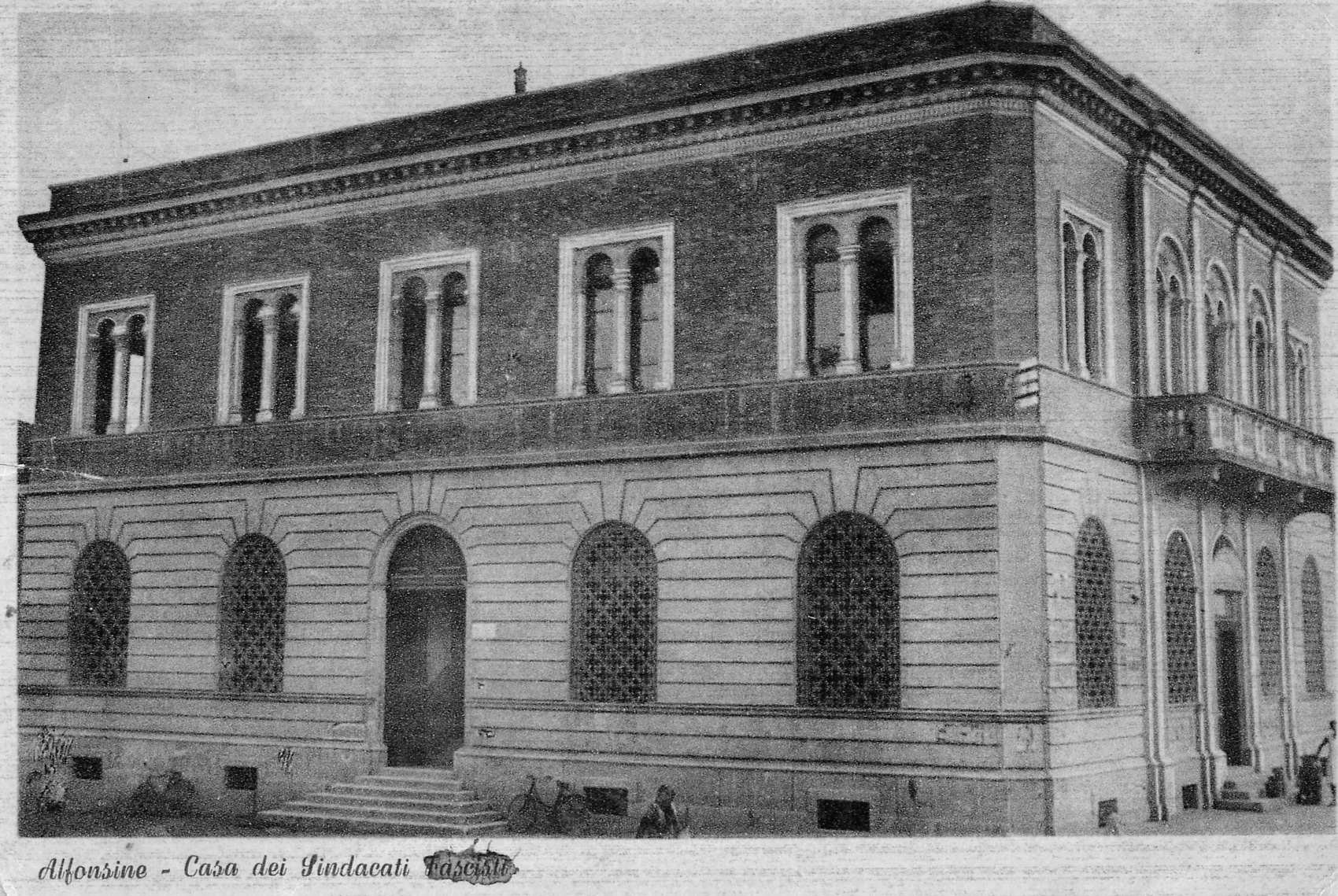 casa_popolo-fascista.jpg (959775 byte)